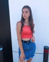 Люблю когда ты у моих ног и между ними – Фото 1