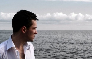 Ищу любительницу анилингуса – Фото 1