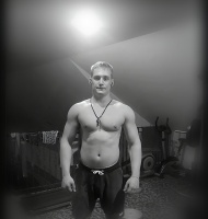 Высокий блондин готов показать тебе недочеты в твоем достижении оргазма  – Фото 1