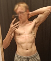 Молодой парень хочет набраться опыта у опытных дам. – Фото 1