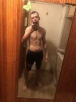 Нуждаюсь в ласке, я спокойный адекватный человек который хочет побыть на едине с девушкой  – Фото 1