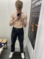 Владислав  18 лет хочет найти женщину в Москве – Фото 1