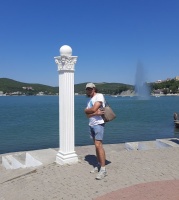 Ищу молодую девушку для отношений – Фото 1