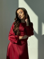 Стройная девушка в поисках мужчины – Фото 1