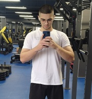 Петя 18 лет хочет найти женщину в Москве – Фото 1